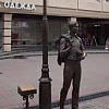 Памятник герою песни Огней так много золотых на улицах Саратова